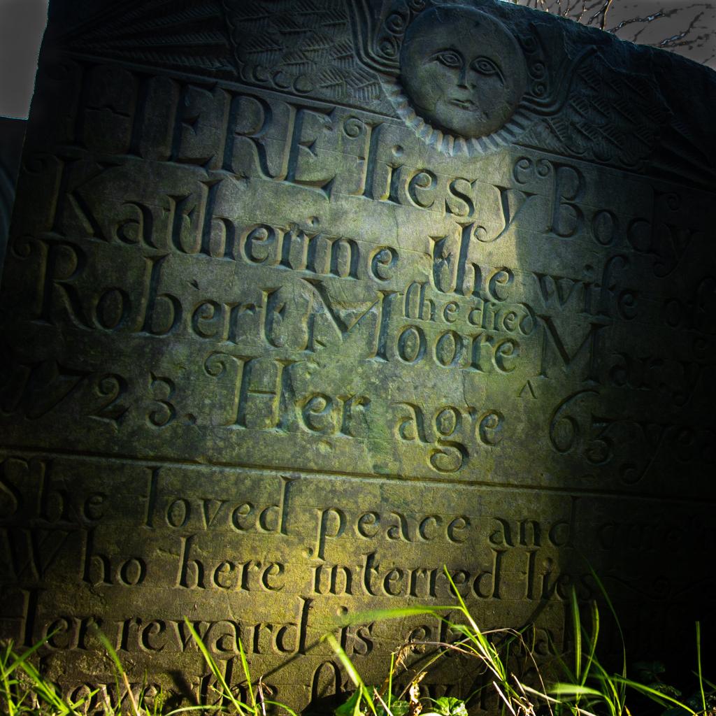 Photograph of headstone with a Belvoir Angel inscription
