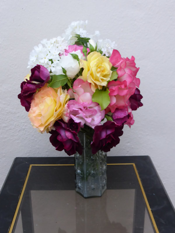 Vase of Mixed Roses
Isabel Daw